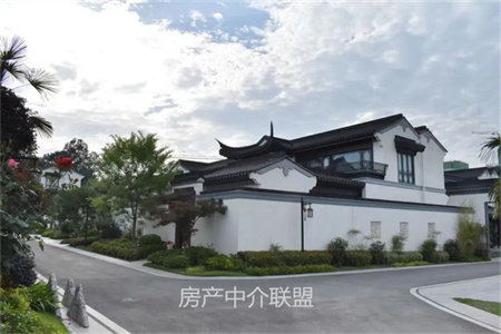 花千树3室2厅1卫72万97m2出售